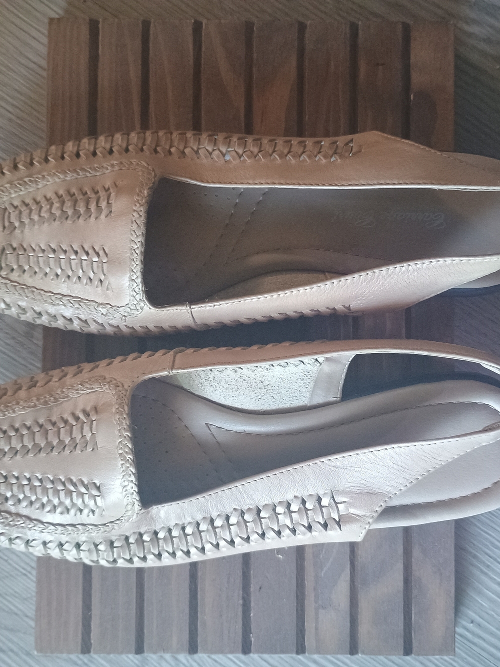 Carriage Court Hunter Women’s 8.5M Leather Woven Slingback Flats Tan Beige